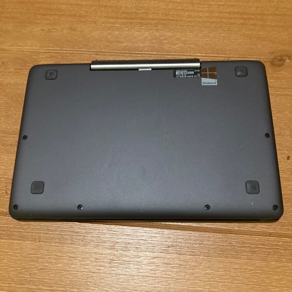 ASUS transformer 10.1"  2-in-1 Ultra HD Touch-Screen Tablet/Laptop model: T100TA - Picture 6 of 11